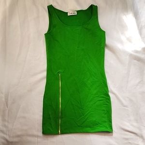 Green body con dress with gold zipper on the side size L